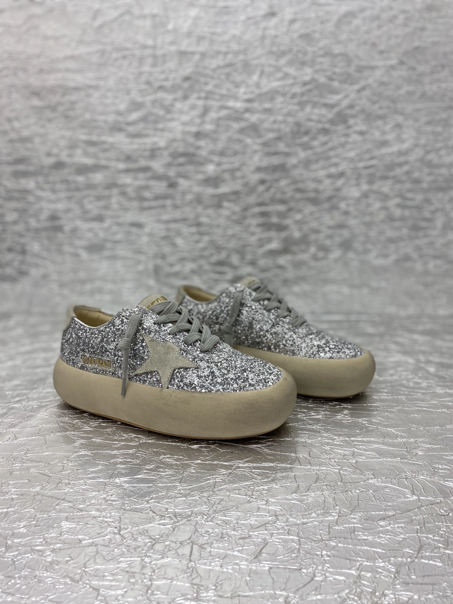 OOBB-- 6642 GWF00378.F003309.70136 Space cowhide item:E-X362J2903T